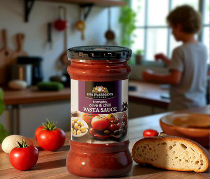 Ina Paarman | Tomato, Olive & Chilli Pasta Sauce
